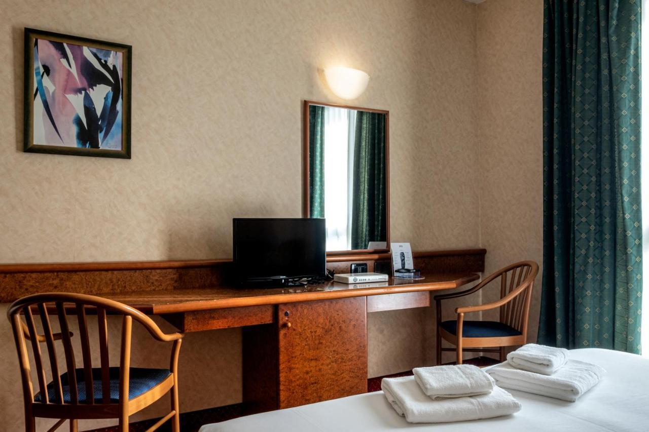 Meditur Hotel Pisa Migliarino Pisano Luaran gambar