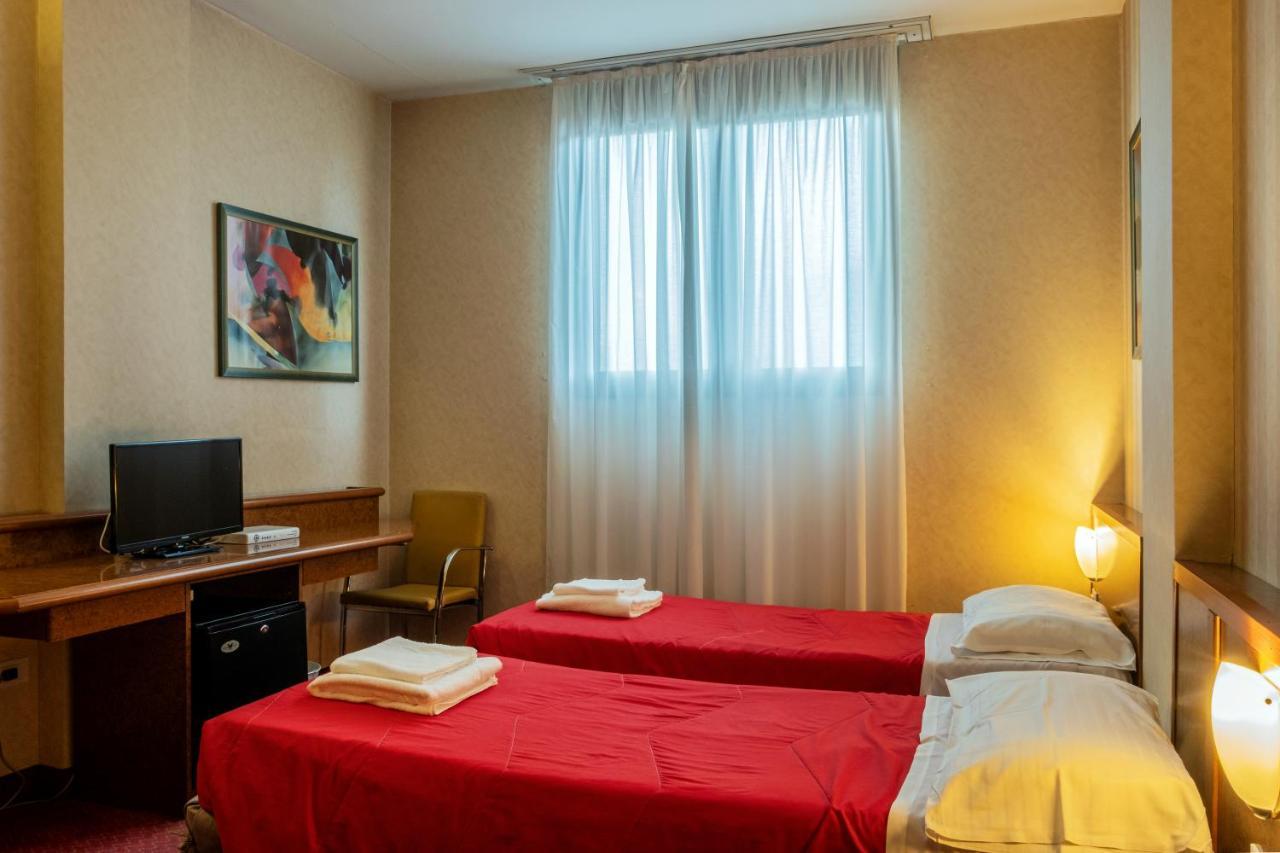 Meditur Hotel Pisa Migliarino Pisano Luaran gambar