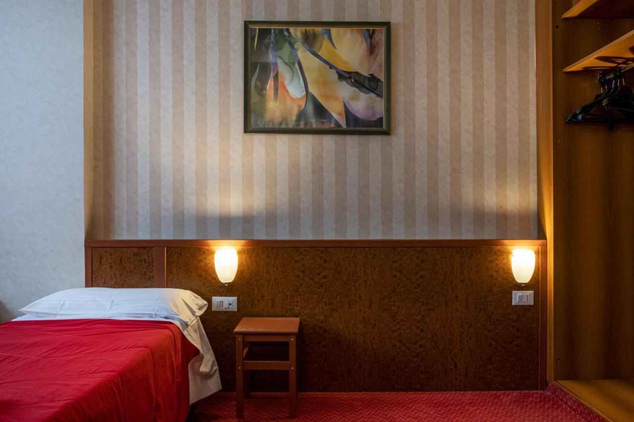 Meditur Hotel Pisa Migliarino Pisano Luaran gambar